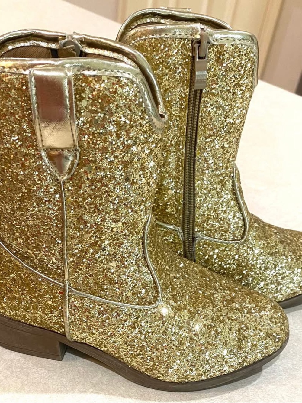 Laundry By Shelli Segal Gold Glitter Ankle Boots